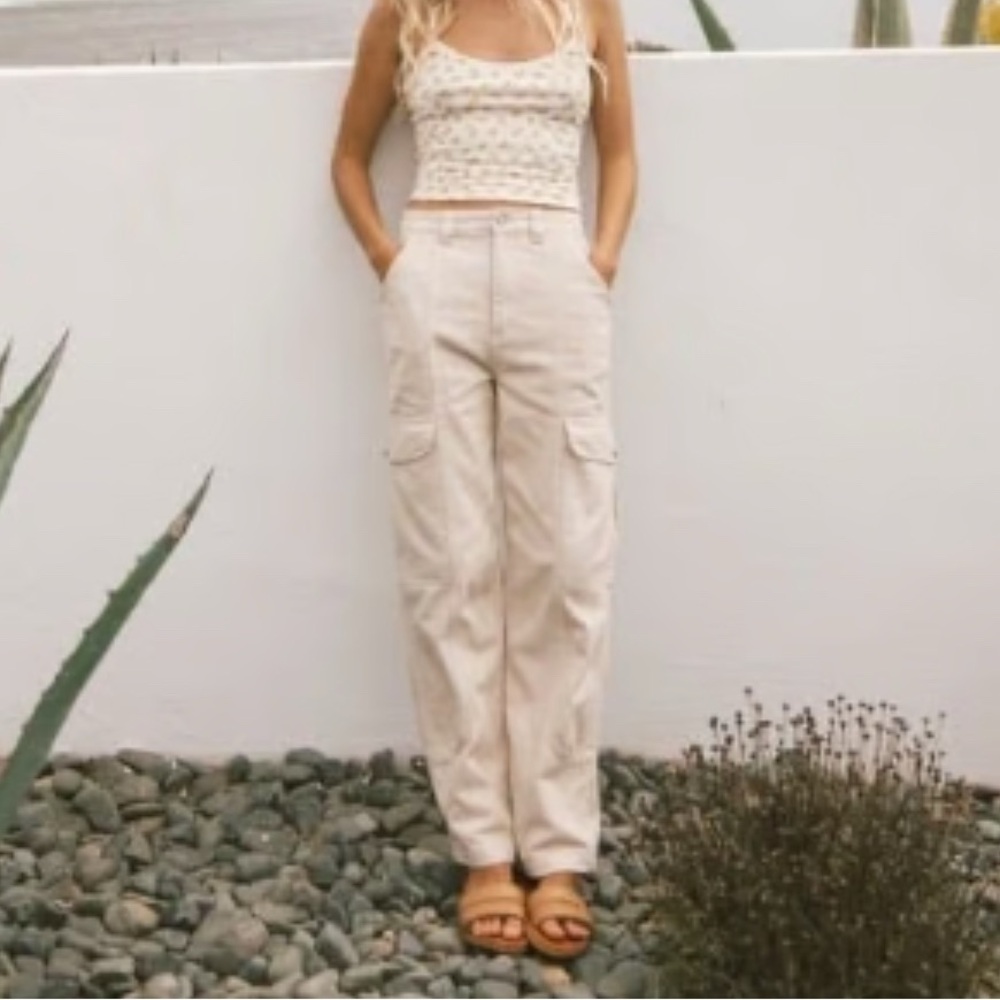 Billabong women’s cream off-white Cargo Pants